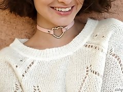 9 pictures - Gigi Matthews Some Sweaters Go To Heaven