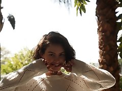 9 pictures - Gigi Matthews Some Sweaters Go To Heaven