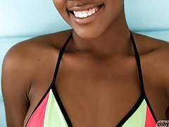 8 pictures - Lacole Sawyer Sunshine State