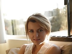 9 pictures - Lydia Graniva Gets Pollinated