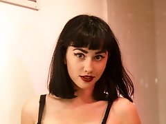 8 pictures - Paisley Osiris Fuzzy Flamingo