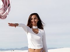 8 pictures - Alejandra Cobos White Sands 2